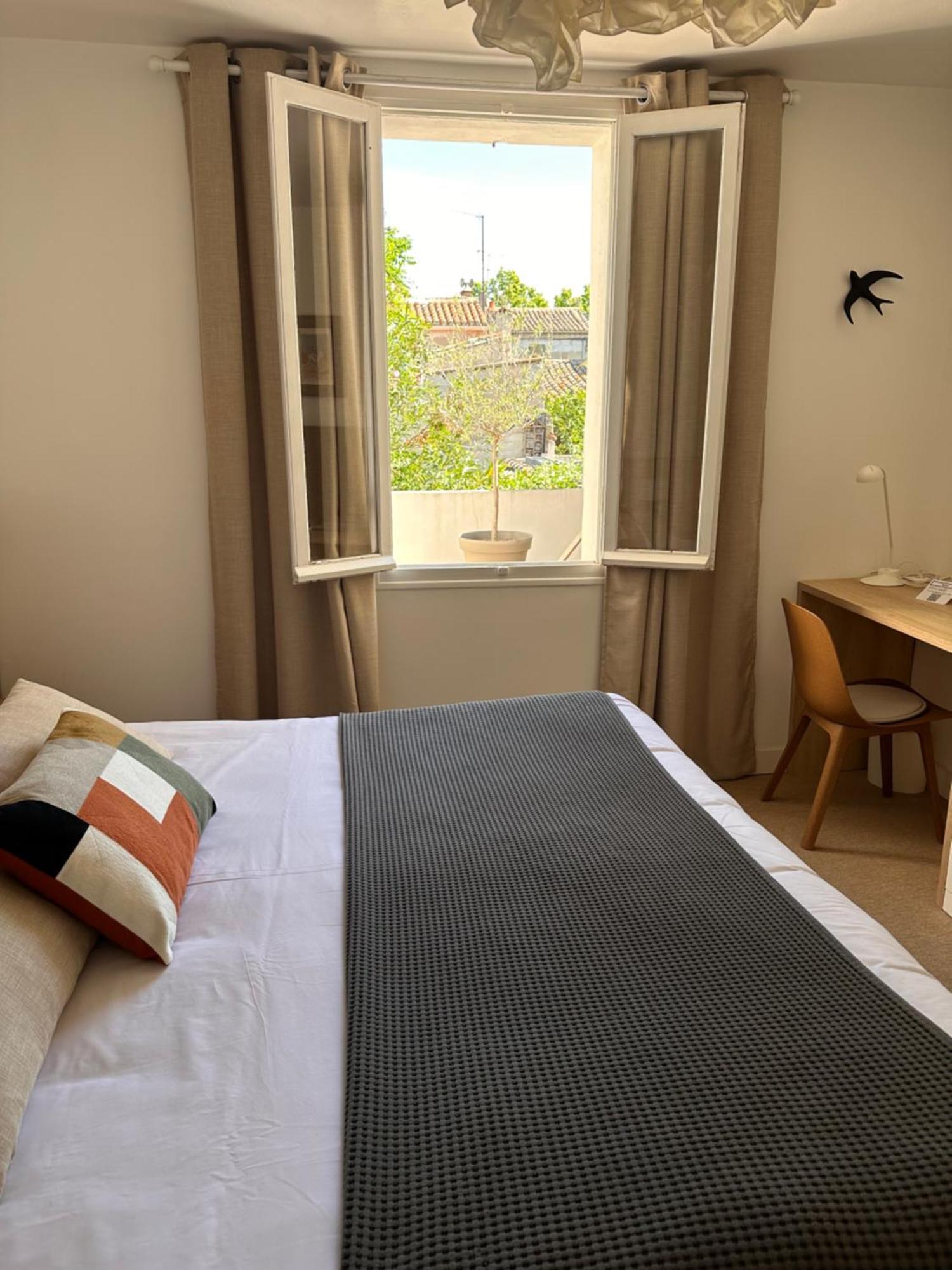 Bel Appartement Terrasse 4 Etoiles Intra Muros Aigues-Mortes Eksteriør bilde