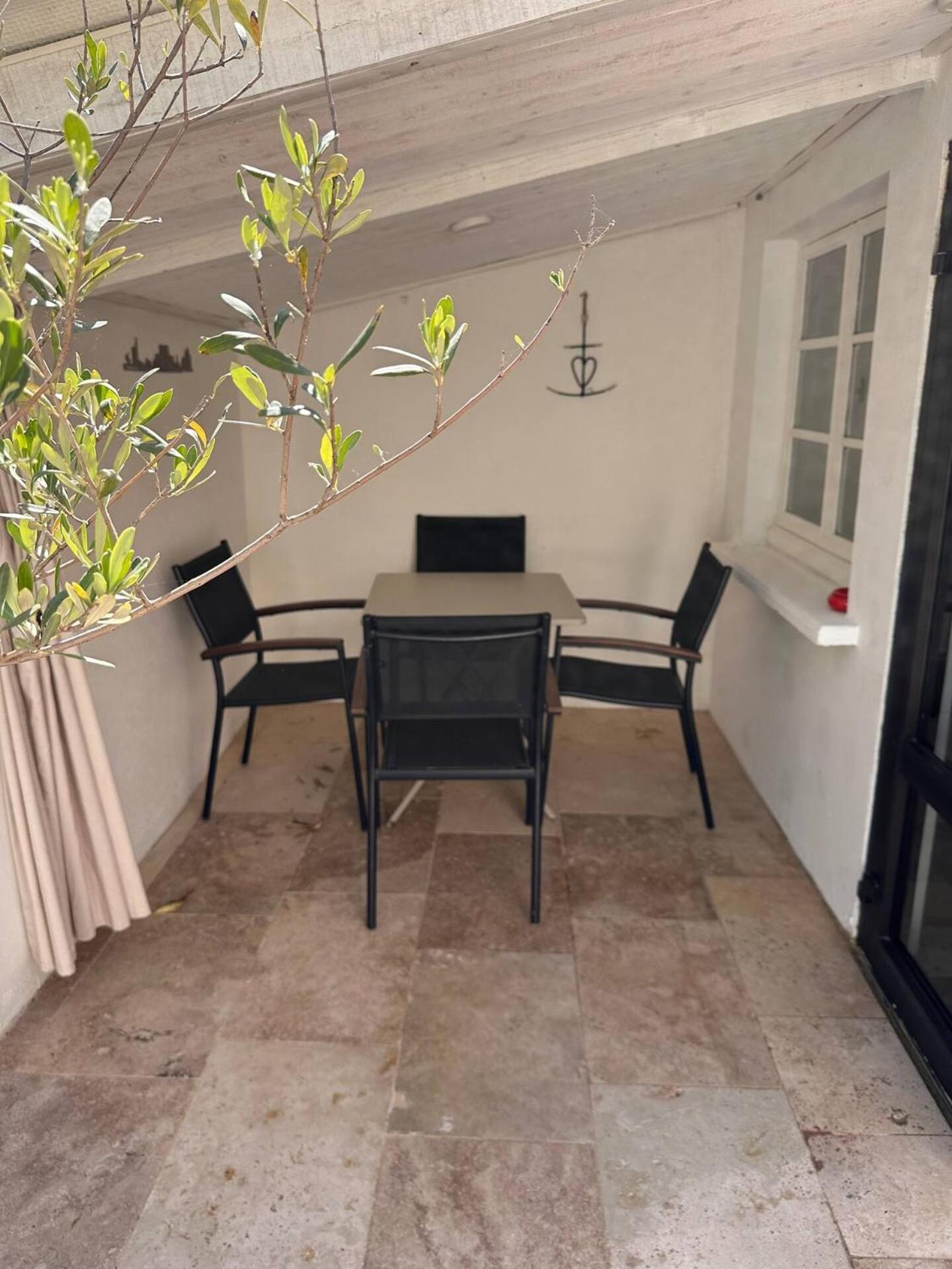 Bel Appartement Terrasse 4 Etoiles Intra Muros Aigues-Mortes Eksteriør bilde